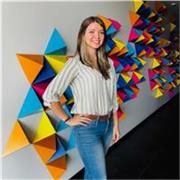 Profesora Titulada en Diseño Industria, con un Máster en Branding y Estrategia de Marca. Clases de Diseño, programas, etc. 