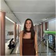 Profesora titulada y especializada en necesidades especiales, y actualmente haciendo el master de psicopedagogia. Con experiencia