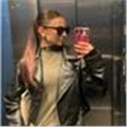 Diplomata presso liceo linguistico e attualmente studentessa di medicina. Offro aiuto online