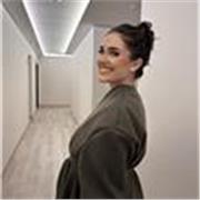 Soy una estudiante de la uni verde sevilla que está dispuesta a darle clases y ayudar con los deberes a niños de primaria e incluso me atrevería con niños de la eso