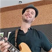 Lezioni di Musica Rock/Blues/Pop Online e in Presenza (Prato) Da i 5 a gli 80 anni Sia per principianti che per esperti