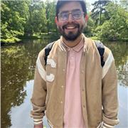 Ich habe nicht viel Erfahrung als Lehrer, aber ich kann mich auf meine Konzepte als Lehrer stützen, mit denen man sehr schnell und einfach Spanisch lernen kann