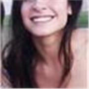 Profesora de inglés bilingüe con titulación Montessori, ofrece clases para niños/as de primaria y educación infantil.