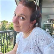 Lezioni di materie letterarie da insegnante di ruolo abilitata per medie e superiori