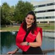 Graduada en Relaciones Internacionales y con Máster en Comercio Internacional, con experiencia en atención personalizada, ofrezco 