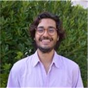Profesor con máster de educación secundaria, tengo experiencia en academias de repaso, de música y en institutos.
