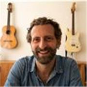 Lezioni di Chitarra a Bologna (e Online): Pop, Flamenco, Jazz/Blues/BossaNova e Songwriting