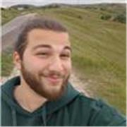 Graduado en Informática, rama de Sistemas. Enseñanza clara, práctica y orientada a resultados.