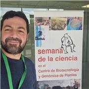 Soy doctor en Biología molecular y biología, con experiencia en impartir clase en entornos académicos