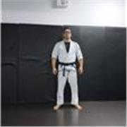 Profesor de defensa personal y artes marciales