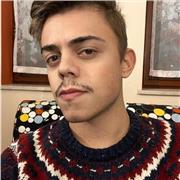 Diplomato al liceo artistico offre lezioni di disegno