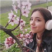 Doy clases de inglés, como licenciada en pedagogía me especializo en clases para niños