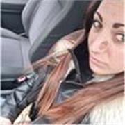 Insegnante madrelingua italiano impartisce lezioni private online, da remoto