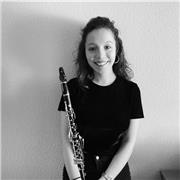 Profesora de clarinete imparte clases de instrumento a todo tipo de alumnos