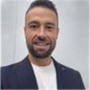 Profesor especializado en logistica. Almacenamiento, aprovisionamiento, suministros, logistica inversa, reparto, etc
