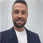 Profesor de logística y almacén especializado en ecommerce