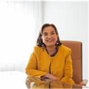 Coach personal y ejecutivo experta en inteligencia emocional, orientada a personas que busquen vivir con equilibrio emocional.