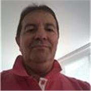 Italienischer Muttersprachler! Ich habe mein Studium abgeschlossen, bin jetzt im Ruhestand und lebe seit10 Jahren hier in Salzburg