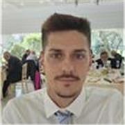 Laureato in Economia, insegno matematica a tutti i livelli: scuola primaria e secondaria di 1° e 2° grado. 