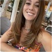 Profesora nativo de Inglés especializada en enseñanza para niños y niveles iniciales. Clases estructuradas, dinámicas y divertidas