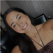 A. B: Learn real-life Portuguese with a native Brazilian
ensina você a partir da cultura e de forma lúdica