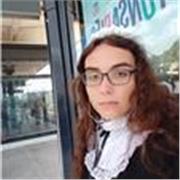 Titualada con el bachillerato y habiendo hecho varios años de carrera