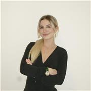 Il primo passo verso il successo è scegliere il giusto insegnante. Scrivimi, costruiamo insieme il tuo percorso!