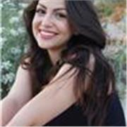 Studentessa con diploma di maturità linguistica e certificazione Cambridge C1 offre lezioni di inglese