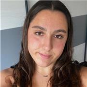 Profesora de apoyo escolar capaz de dar diversas materias