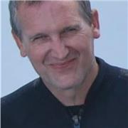 Professeur de mathématiques et de physique/chimie donne cours et de travaux dirigés en ligne.