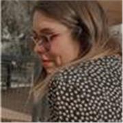 Profesora de inglés de básica y media especializada en clases online