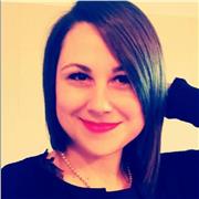 Diplomata liceo linguistico offre lezioni personalizzate e divertenti