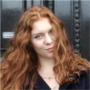 Hi! I’m Stella, an artist based in Glasgow. I have studied painting in Glasgow School of Art, and I can teach anyone who’s eager to develop their artistic skills