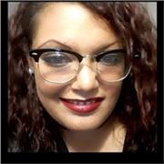 Docente di lingua inglese impartisce lezioni, ripetizioni a tutti gli studenti