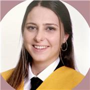Me llamo Victoria, estudiante de último curso de educación social y con formación en integración social y bachillerato.