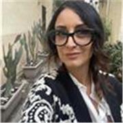 Docente di Economia aziendale impartisce lezioni individuali (o di gruppo) di matematica e