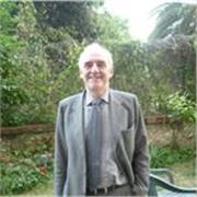 Laureato ingegneria elettronica, insegnante ProjecT Management per informatici all'Università,73 anni, molto attivo