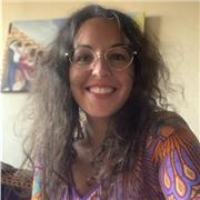 ¿Cansado de aprender español y no saber hablar? Yo te ofrezco clases de conversación online en español. Clases amenas y prácticas que te harán disfrutar de la lengua conociendo su cultura y su arte. Podrás ser capaz de mantener una conversación en diferen