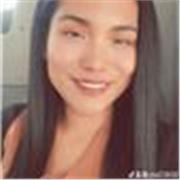 Profesora de comunicación brinda clases a niños de todas las edades