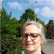 Französisch-Tutorin, deutsche und französische Staatsbürgerschaft mit Liebe für die Sprache. Alle Altersgruppen.