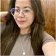 Profesora con experiencia en niños pequeños, ayuda en la alfabetización del portugués, seguimiento de niños especiales.