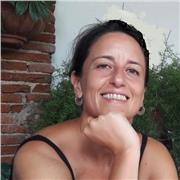 Esperienza pluriennale nell'insegnamento dell'italiano per stranieri, sia all'interno della scuola che in corsi per adulti