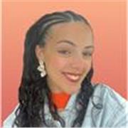 Hola, soy Célia, francesa nativa. Me encanta enseñar francés con paciencia y adaptarme al nivel y necesidades de cada alumno.