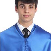 Graduado en física con poca experiencia en docencia pero con buenos resultados en otros ámbitos (campamentos)