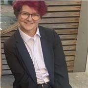 I'm a English and Creative Writing postgrad, passionate about helping students through their learning journey.