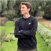 Profesor de alumnos desde primaria hasta bachillerato. Apasionado por la enseñanza, creando un vínculo de confianza con el alumno.
