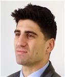 Giovane professionista, consulente legale specializzato in diritto civile, del lavoro, penale ed ambientale, impartisce lezioni a giovani studenti od anche universitari