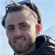 Professeur de sport de la 6e à la 3e.