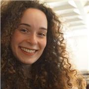 Laureata in insegnamento dell'Italiano a stranieri offre lezioni private di lingua e letteratura italiana, storia e geografia