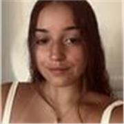 Soy divertida, cuando es necesario sería y me gustaría dar clases a niños de primaria 